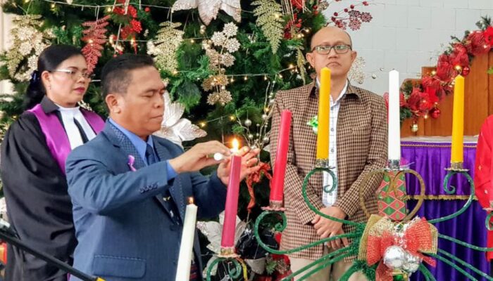 Perayaan Natal Keluarga Besar SMAN 3 Pematangsiantar Penuh Sukacita dalam Kasih Kristus 