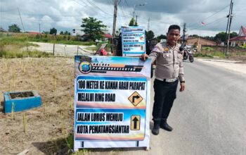 Sat Lantas Polres Pematangsiantar Pasang Rambu Petunjuk Arah, Cegah Kemacetan Saat Nataru