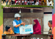 PLN UP3 Pematangsiantar Hadirkan Terang dan Kepedulian, GM PLN UID Sumut Nyalakan 13 Sambungan Listrik Gratis dan Salurkan Bantuan Xtra Care