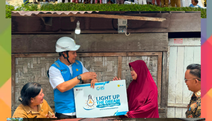PLN UP3 Pematangsiantar Hadirkan Terang dan Kepedulian, GM PLN UID Sumut Nyalakan 13 Sambungan Listrik Gratis dan Salurkan Bantuan Xtra Care